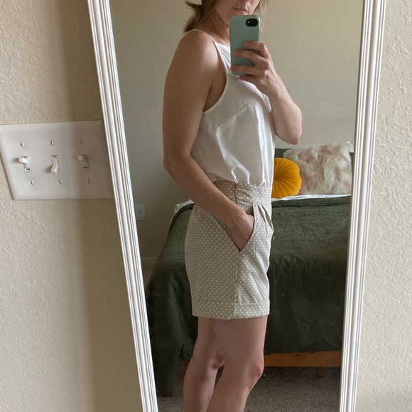NY&Co high waisted polka dot shorts 6 - Picture 5 of 6